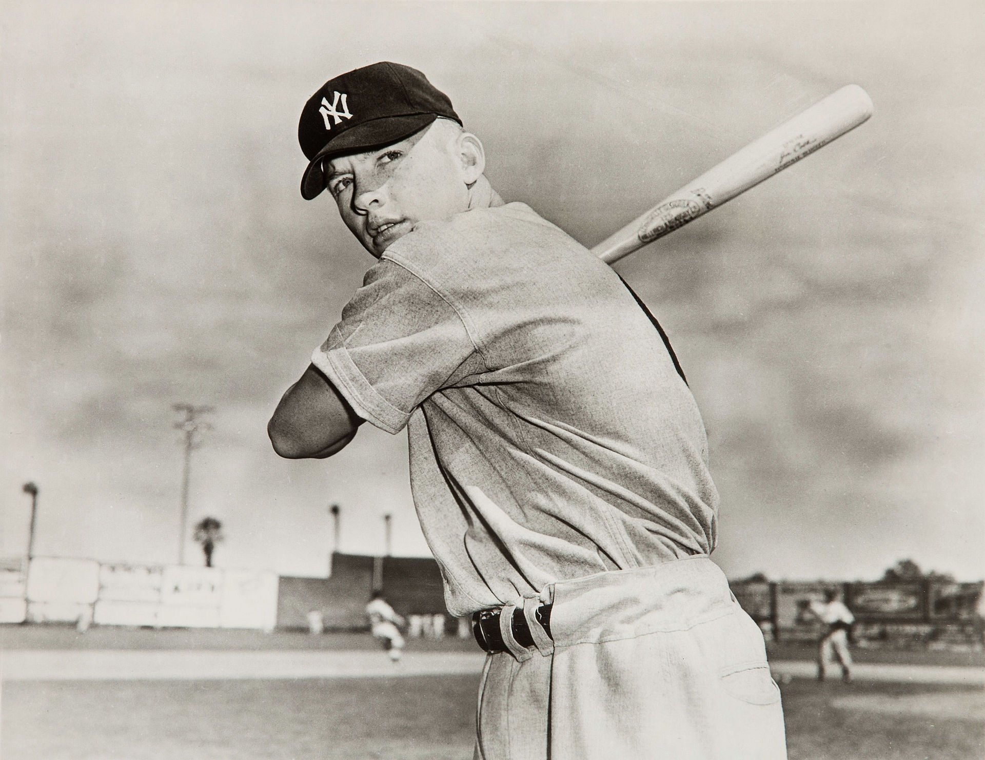 Rare Mickey Mantle Rookie Card Sells For Record $12.6 Million! Book Review  and Ratings by Kids - Ashley Alvarado