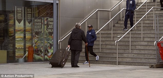 Video Of The Week - Social Experiment Tests The Kindness Of Londoners