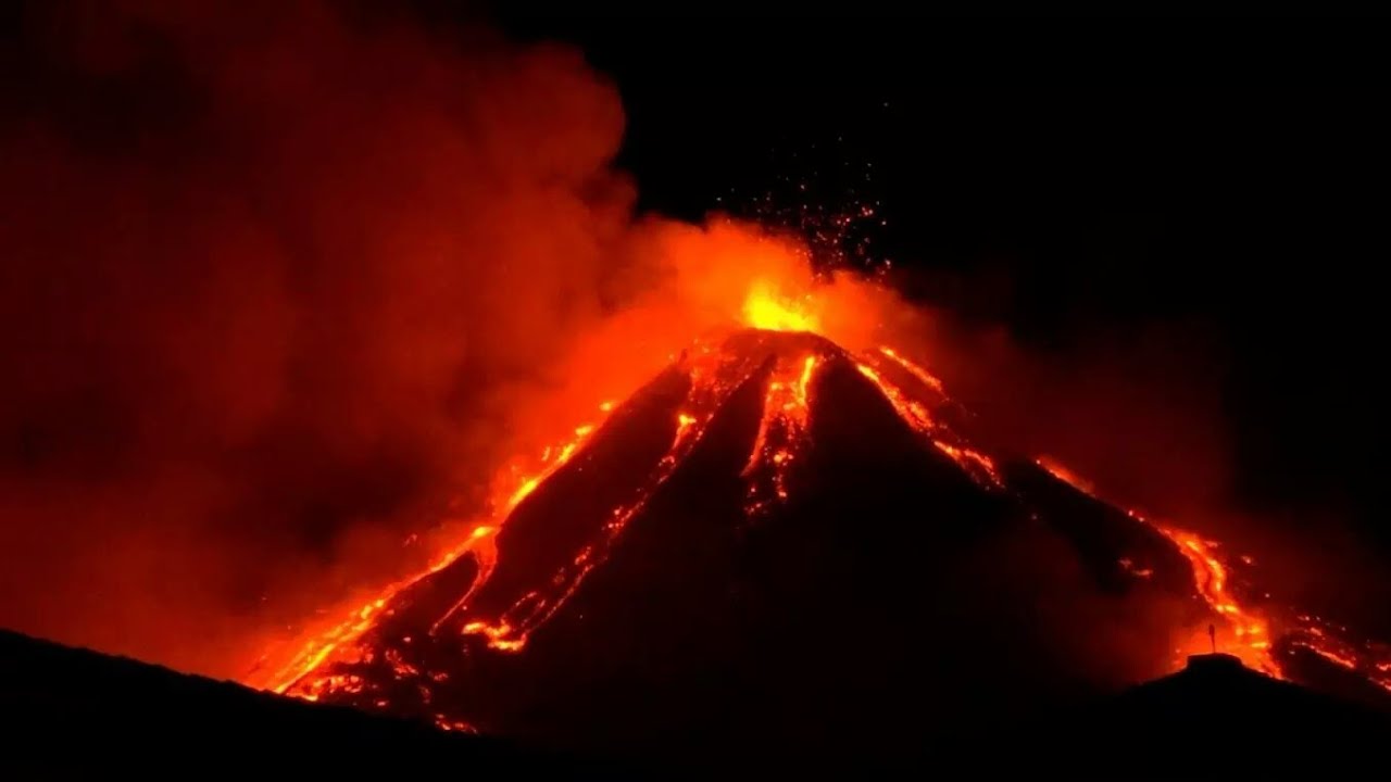 Italy's Mount Etna Puts Up A Dazzling Show