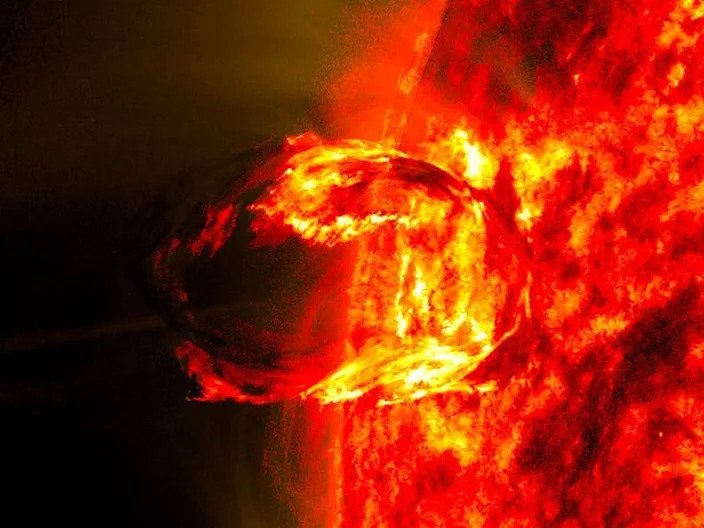 "Rosetta Stone" Eruption On The Sun Provides Insights Into Solar Explosions