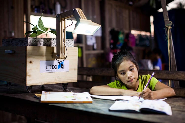 Ingenious Plant-Powered Lamps Bring Light To Remote Village In Peru