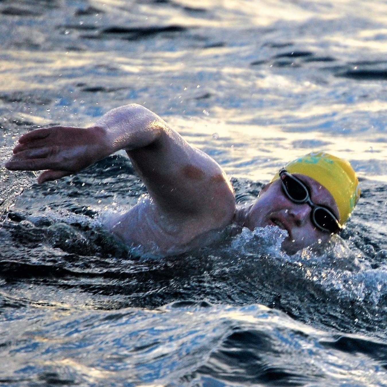 Marathon Swimmer Sarah Thomas Makes History With Four Concurrent English Channel Crossings