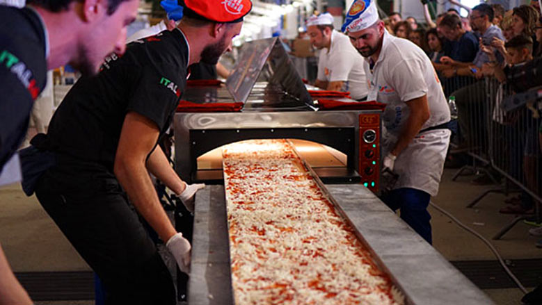 Italy Serves Up World's Longest Pizza At Expo Milano 2015