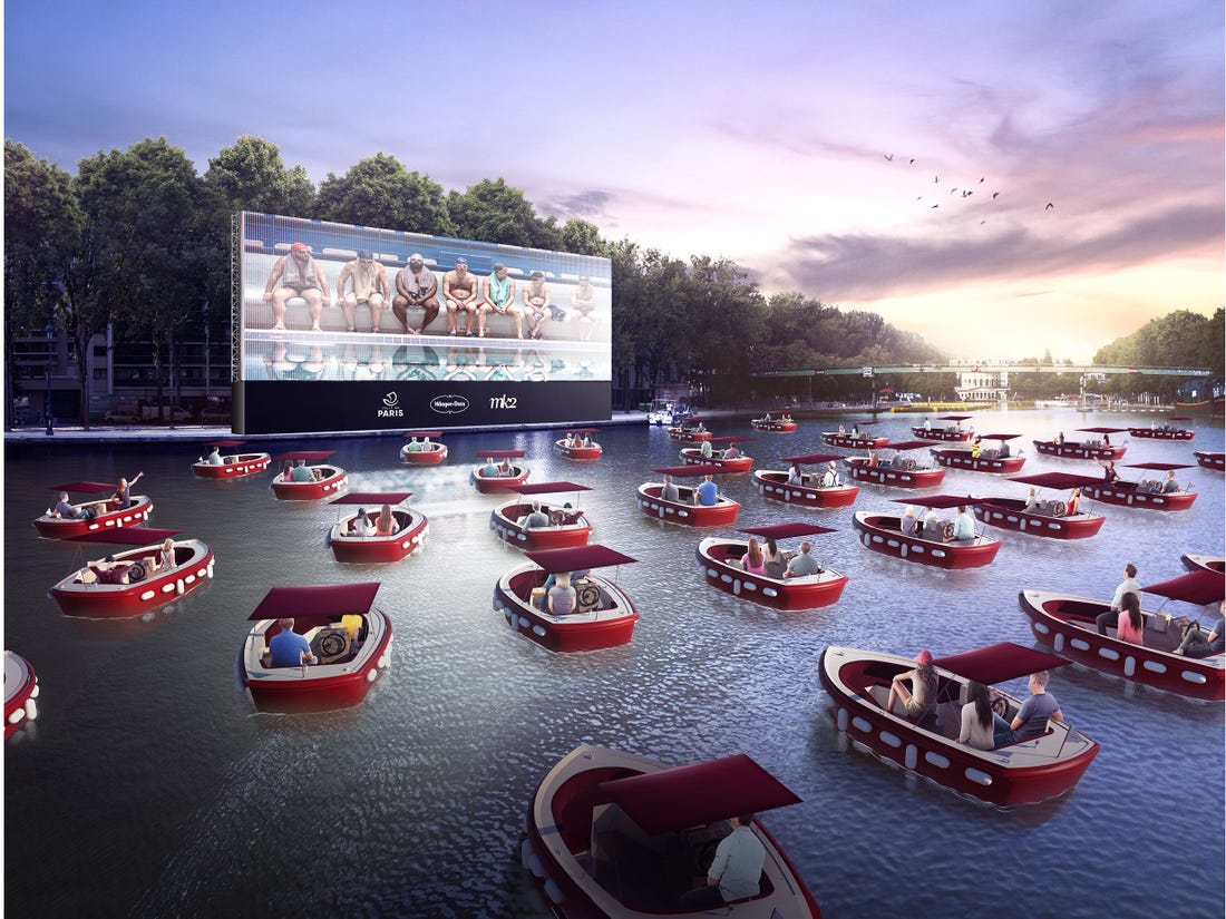 Parisians Enjoy Floating Cinema On The Seine River Kids News Article