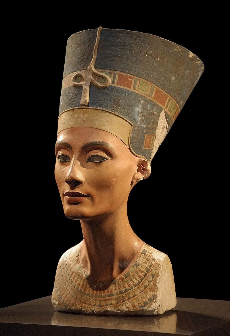 Is Queen Nefertiti Resting Inside A Hidden Chamber Within King Tut's Tomb?