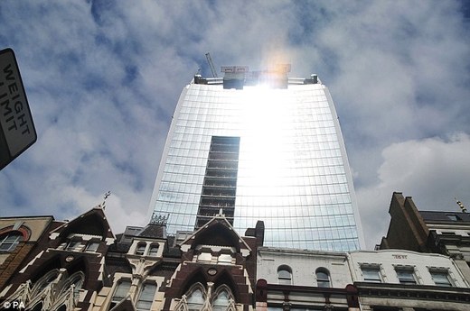 London's Dazzling 'Walkie Talkie' Skyscraper is Sizzling Hot - Literally!